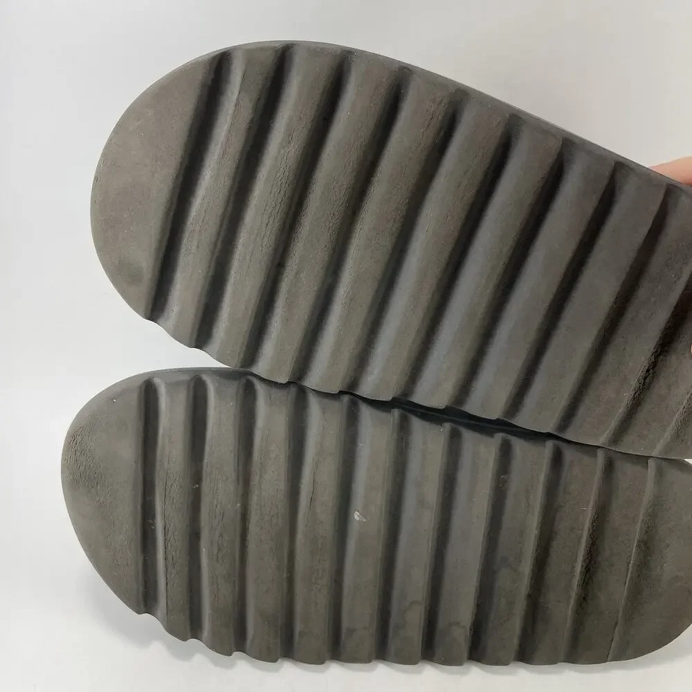 Adidas Yeezy Slide Onyx Mens Size 7 Black Charcoal Dark Grey Foam Sandals